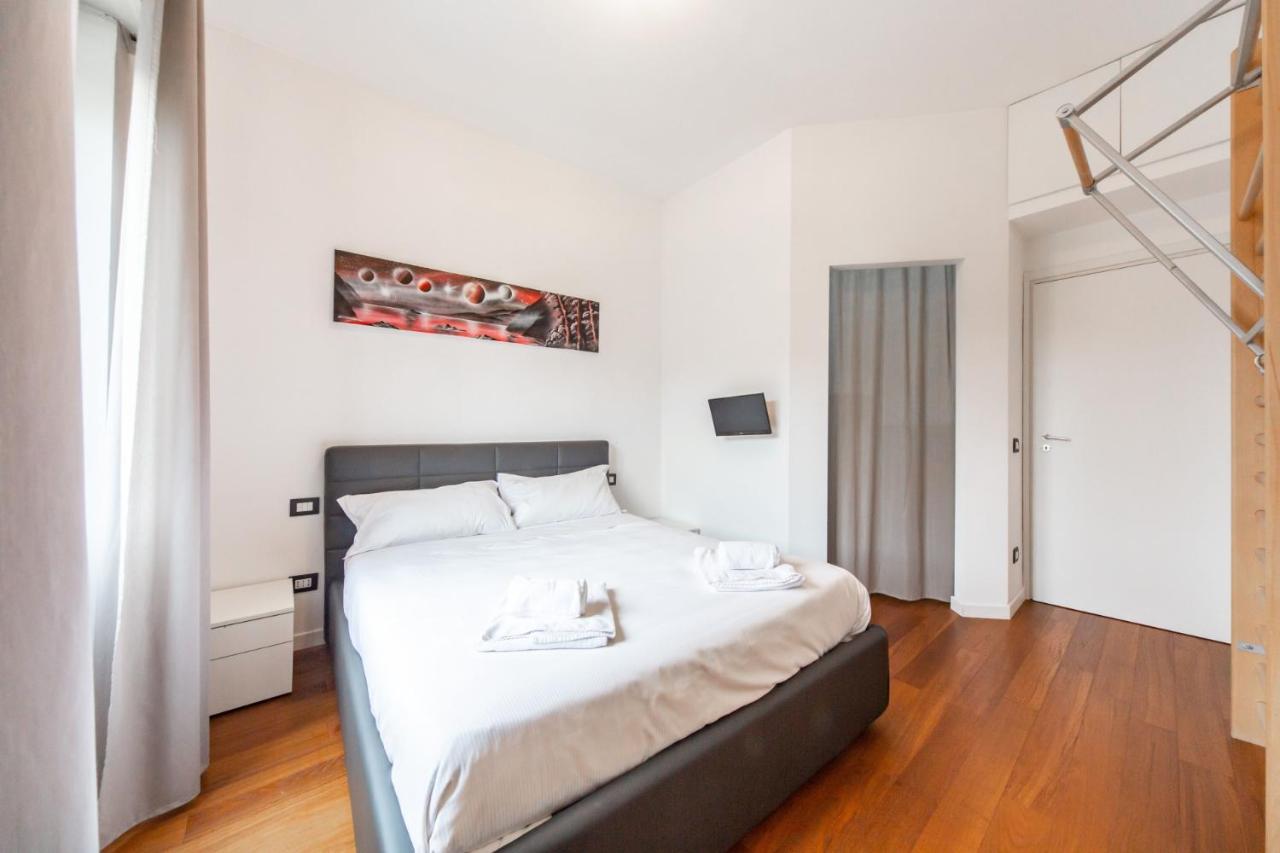 Easylife - Lussuoso Trilocale Con Balcone E Vasca Idromassaggio In Zona Barona Apartment Mailand
