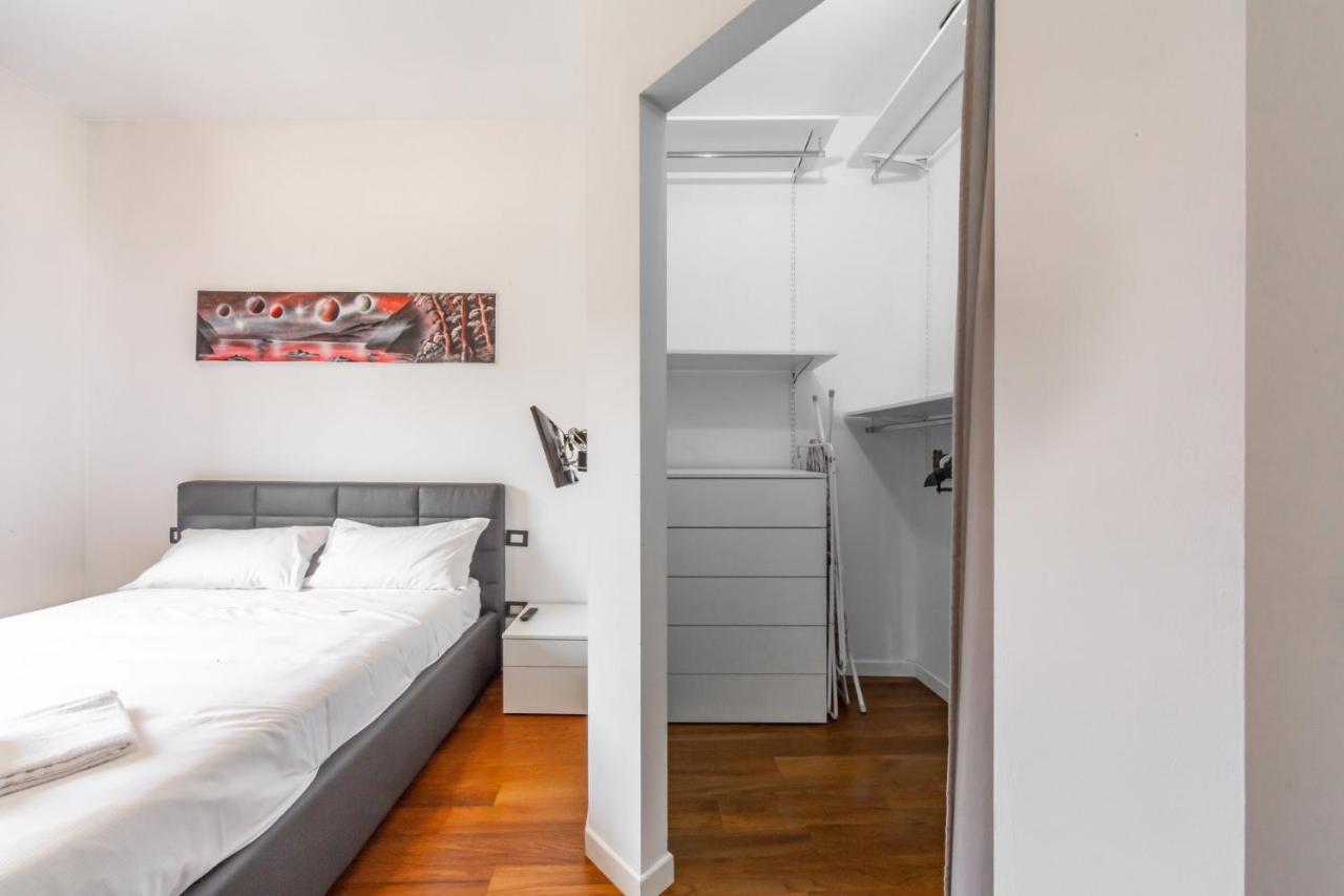 Easylife - Lussuoso Trilocale Con Balcone E Vasca Idromassaggio In Zona Barona Apartment Mailand